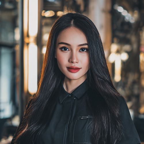 Maya Sari - Senior Hair Stylist berpengalaman 12 tahun di Luxe Studio Jakarta
